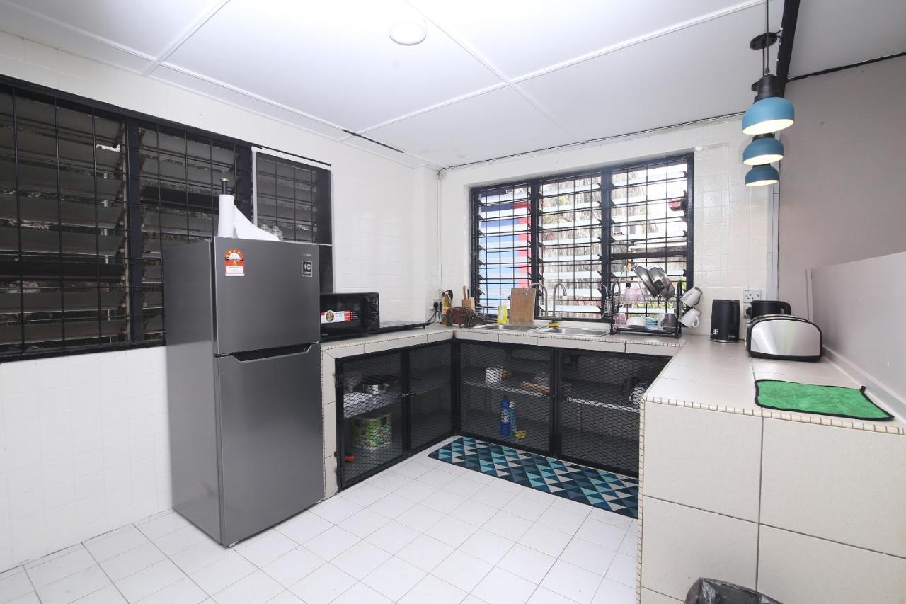 Spot On 90141 Threehouse Bed & Breakfast Kuching Exterior photo