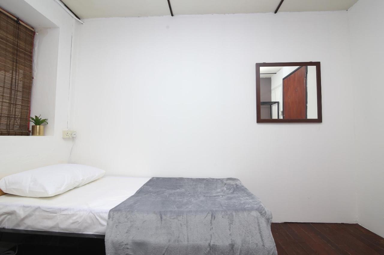 Spot On 90141 Threehouse Bed & Breakfast Kuching Exterior photo