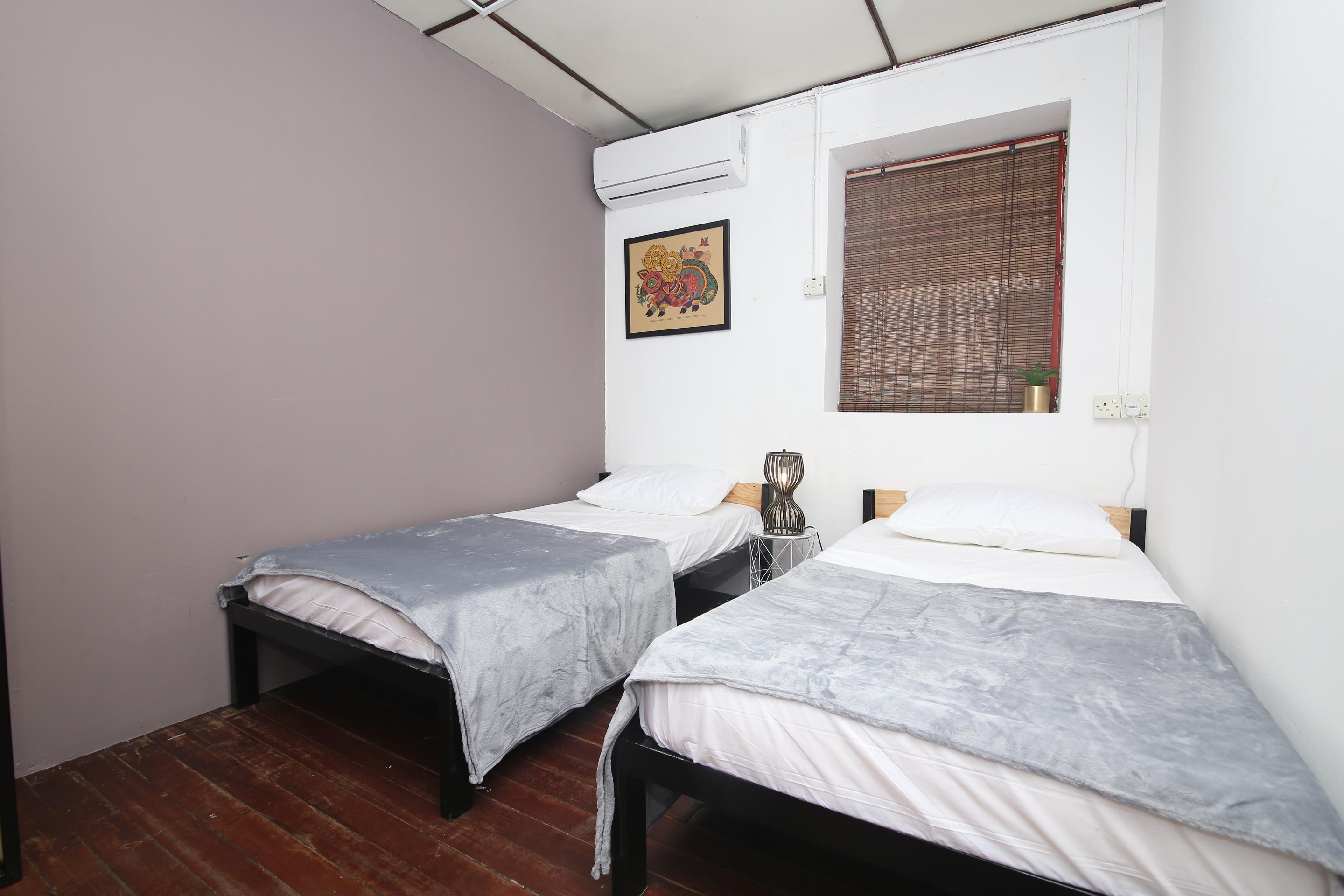 Spot On 90141 Threehouse Bed & Breakfast Kuching Exterior photo