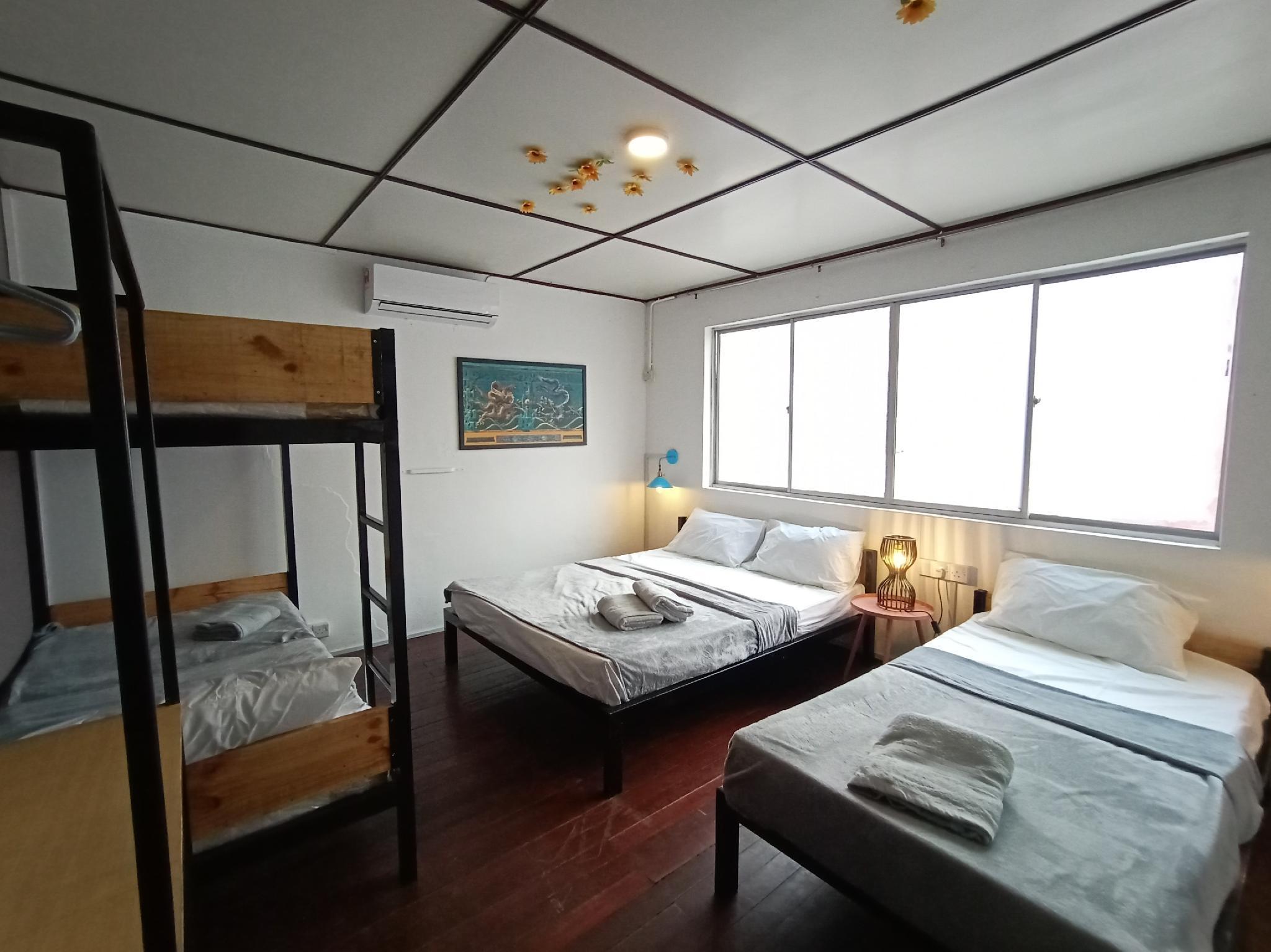 Spot On 90141 Threehouse Bed & Breakfast Kuching Exterior photo